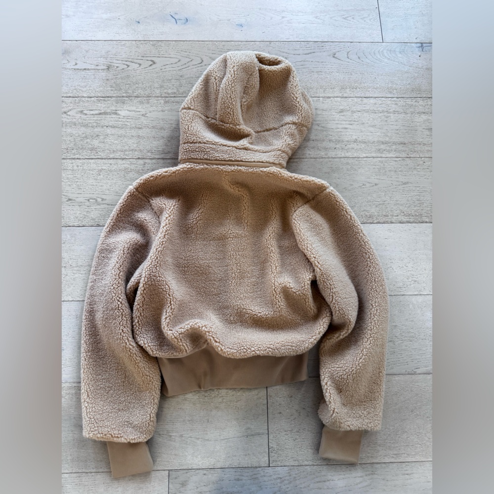 NWT Quince Hooded Sherpa Jacket M - Picture 3 of 9